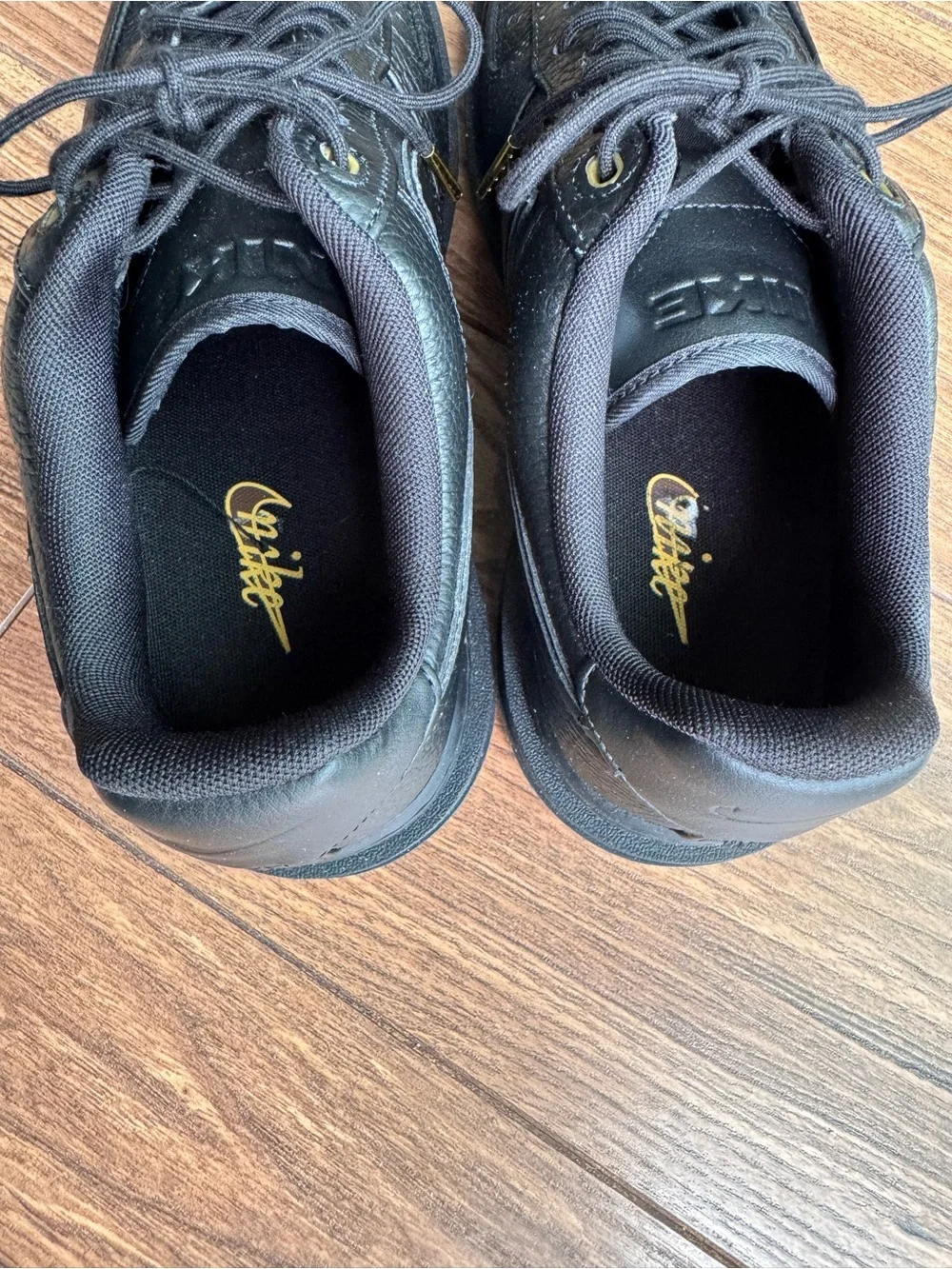 Nike low top